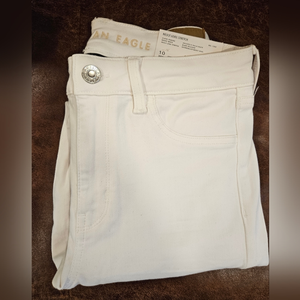 NWT American Eagle size 10 short white hi-rise jeggings